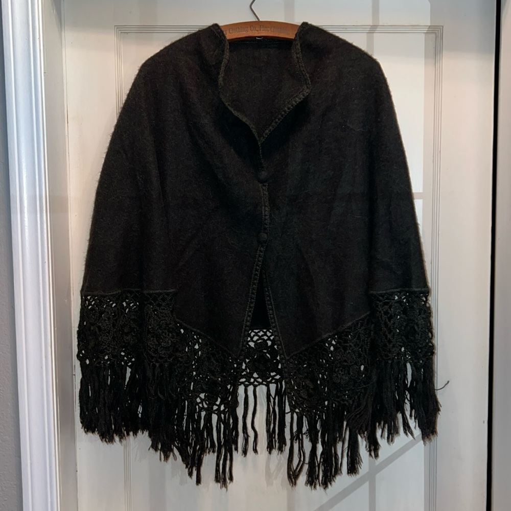 Gorgeous Alpaca & wool dark gray sweater poncho made in Peru